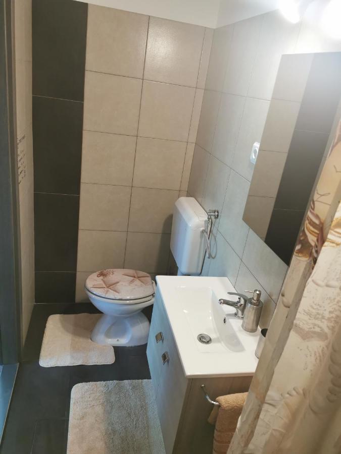Apartments Penko ロヴラン エクステリア 写真