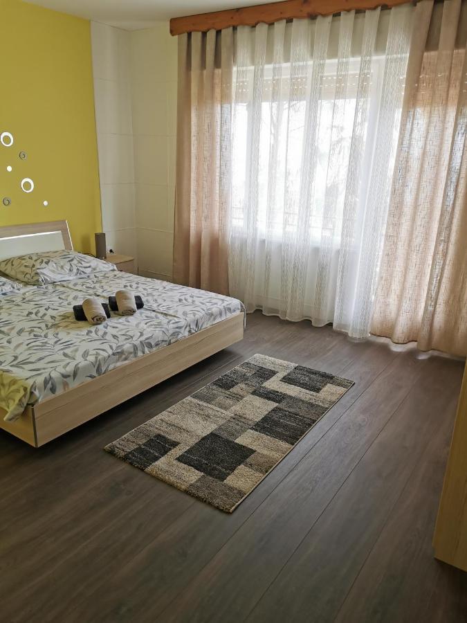 Apartments Penko ロヴラン エクステリア 写真