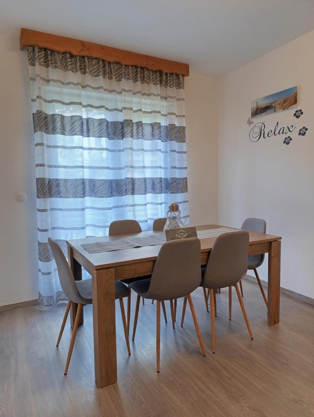 Apartments Penko ロヴラン エクステリア 写真